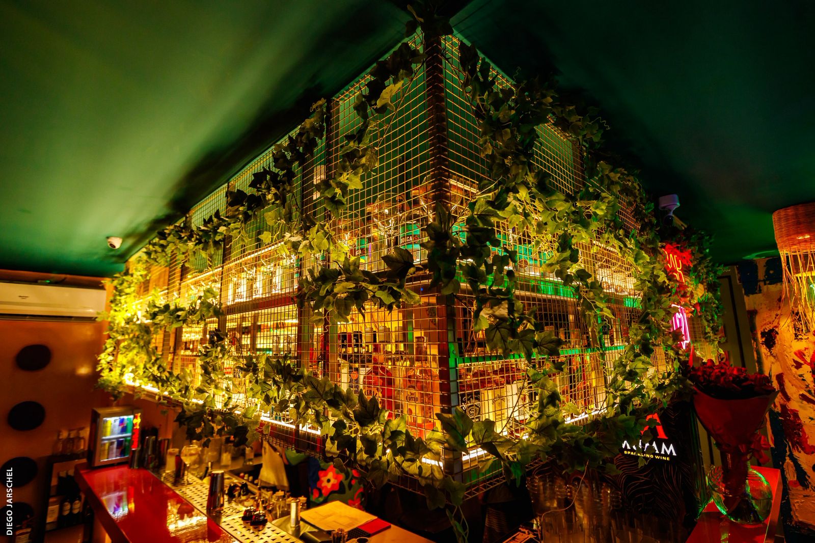 Oportunidade de Investimento em Bar em Balneário Camboriú - Localização Privilegiada